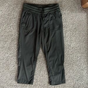 The North Face Women's Dark Olive Cropped Pants